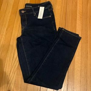 Dark Wash Old Navy Low Rise Rockstars size 8